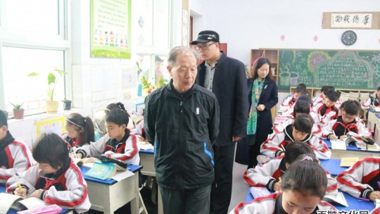 最美人間四月天 翰墨書香飄滿園